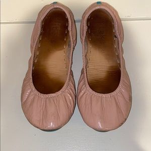 Blush patent leather tieks size 7